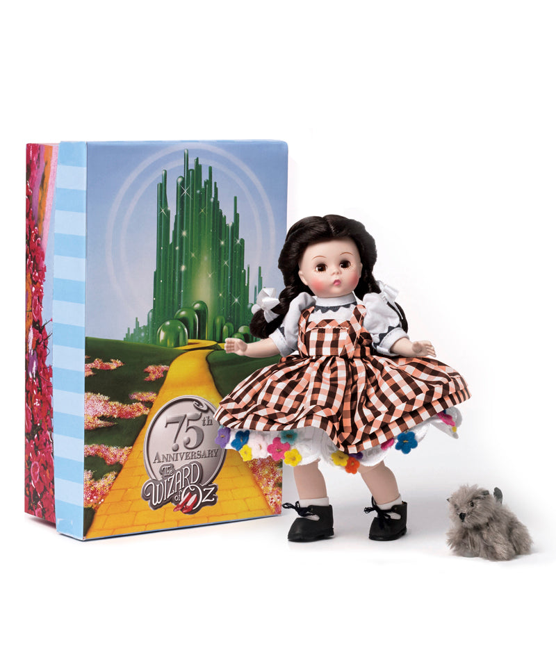 Dorothy Arrives in Munchkinland, Dressed in brown gingham reflecting K